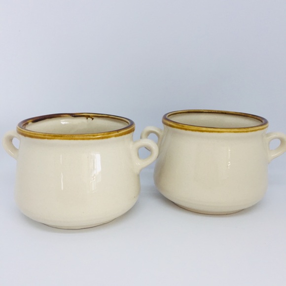 Set of 2 Vintage Style Stoneware Soup Kettle Mugs. - Picture 3 of 5